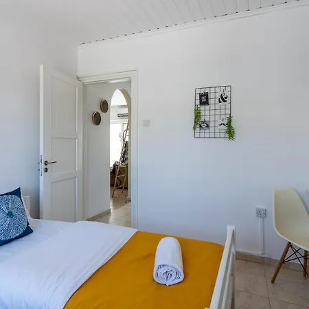 Keylana's 2-br Apt In Apartment